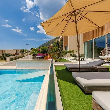 Infinity Blue Coast By Pikhost Apartment